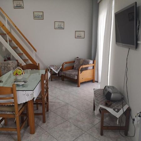 Panos & Antzy Apartments Каламата Экстерьер фото