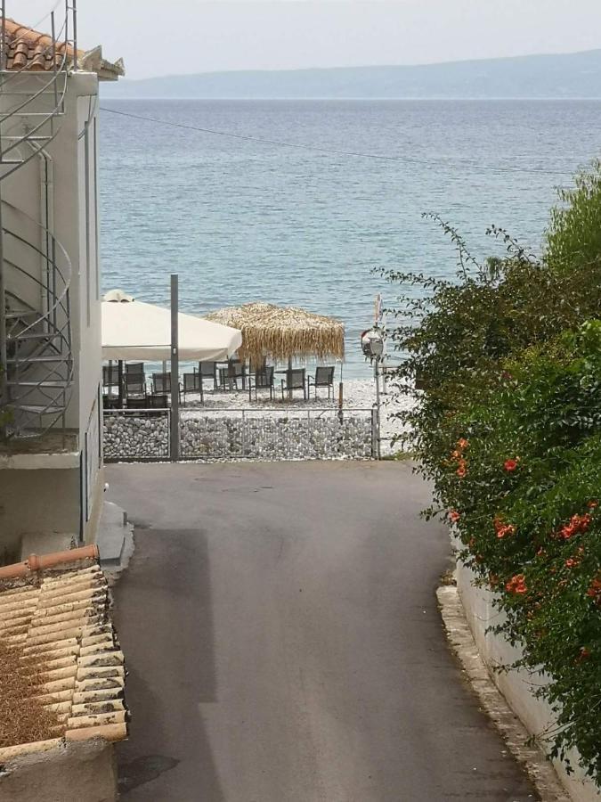 Panos & Antzy Apartments Каламата Экстерьер фото