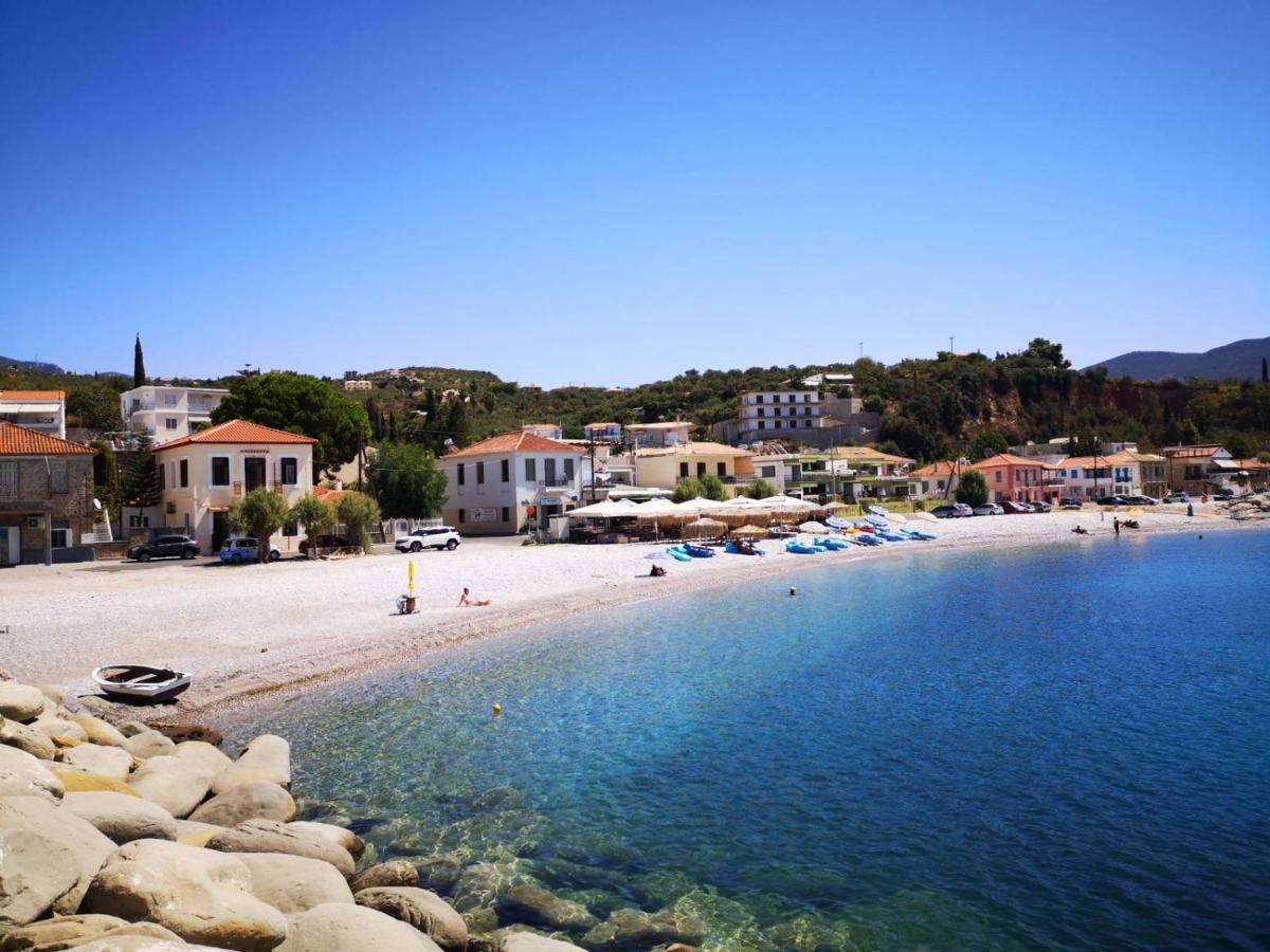 Panos & Antzy Apartments Каламата Экстерьер фото