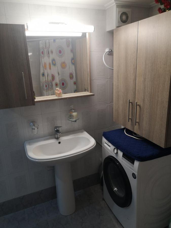 Panos & Antzy Apartments Каламата Экстерьер фото
