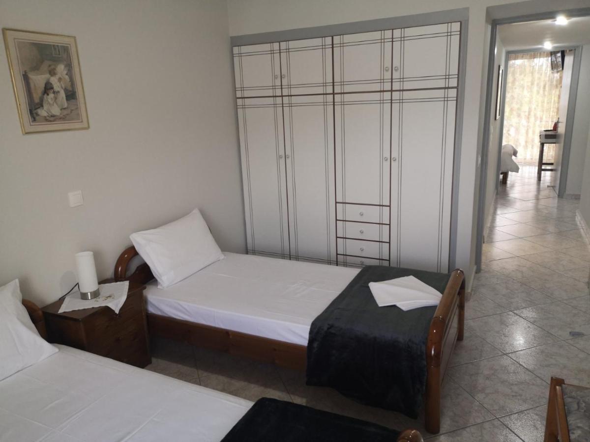 Panos & Antzy Apartments Каламата Экстерьер фото
